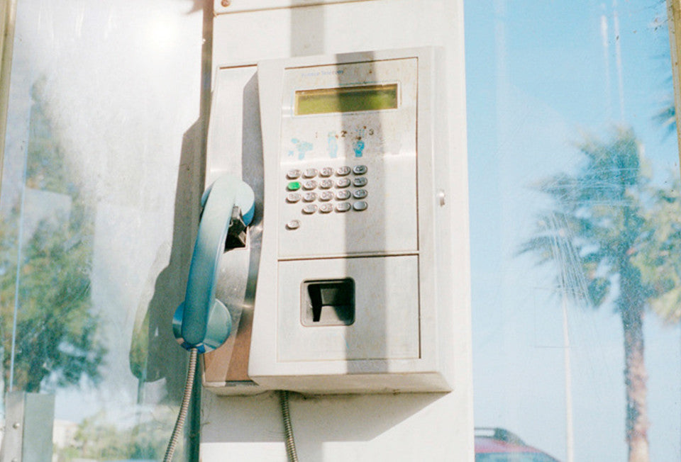 Erik Mowinckel wanders the streets of Oslo photographing all the little moments you missed.